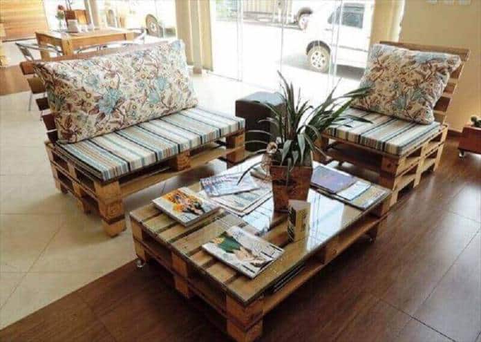 Sofa de palete e poltrona do mesmo material 1 e1606526895419