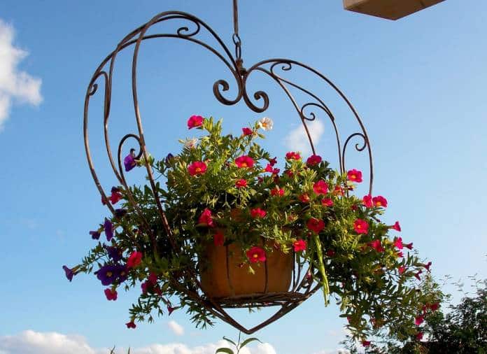 exterior decoration 242168 960 720 e1619815695405