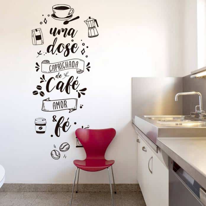 adesivo decorativo de parede uma dose caprichada de cafe amor e f lettering frase 1 e1638792337612