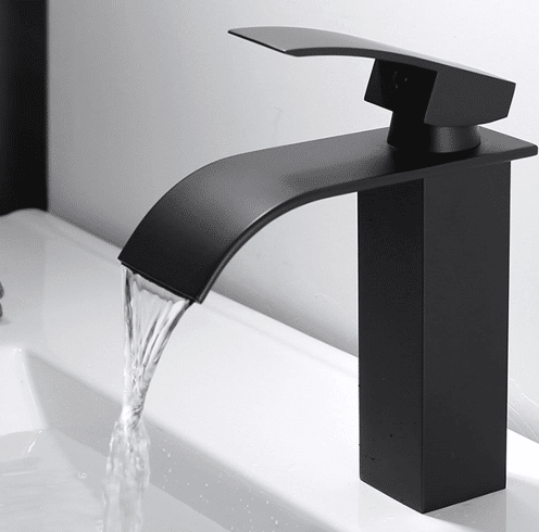 Torneira Cascata:Tenha mais beleza no seu lar com a torneira cascata 10 Torneira cascata preta