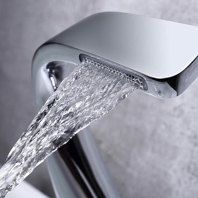 Torneira Cascata:Tenha mais beleza no seu lar com a torneira cascata 12 Torneira monocomando cascata