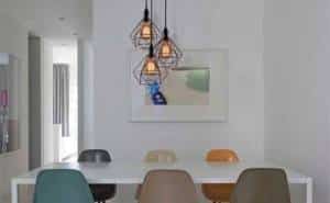 Na hora de escolher o lustre aramado para sua decoração
