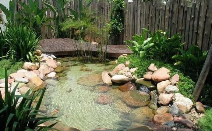 Lago Ornamental: Projetos e Dicas de Plantas e Peixes Ideais 11 é necessário ter uma bomba e um filtro no seu lago ornamental.