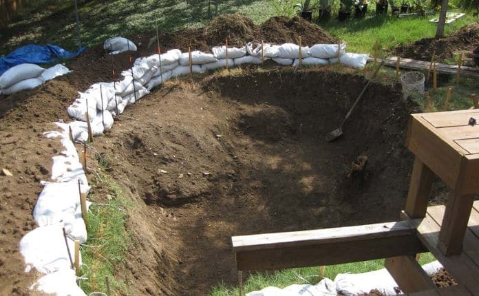 Lago Ornamental: Projetos e Dicas de Plantas e Peixes Ideais 14 Simples e prático, o lago ornamental pode trazer um ar diferente para sua casa
