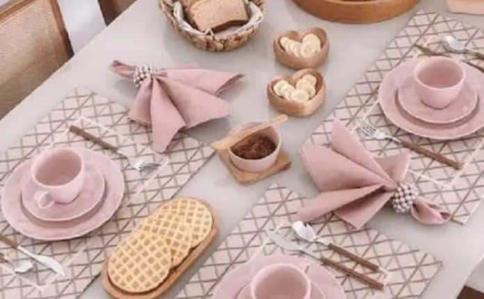 Como Preparar uma Mesa Posta para Café da Manhã 8 você deve ter algumas peças de tecido que irão servir para o seu café
