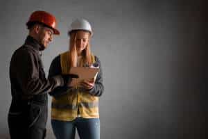 Equipe formada após pessoas descobrirem como escolher profissionais para obra. 