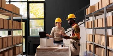 Profissionais trabalhando em Condomínios logísticos.