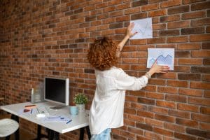 Crescimento moderado CBIC 2025: o que esperar?