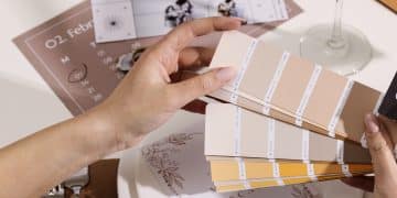 Tendência de paleta off-white e tons areia para decoração