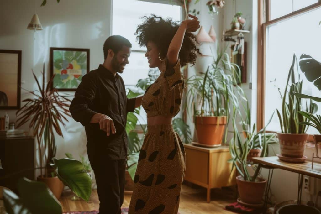 Ambiente residencial com peças artesanais integradas à decoração