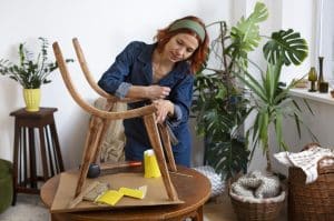 Decoração sustentável com móveis usados: transforme sua casa
